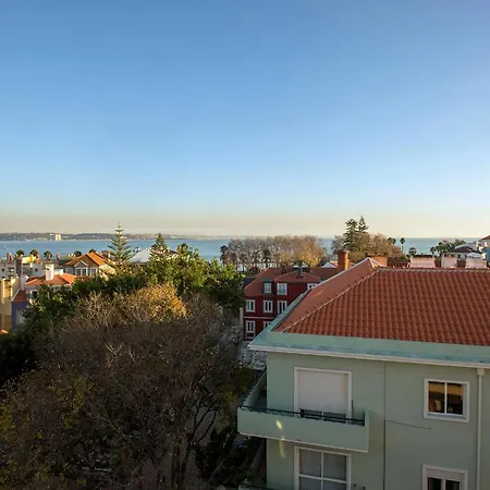 Apartamento Fuer 7 Personenund 1 Kind In Paco De Arcos, Regiao De Lisboa Costa Do Estoril *